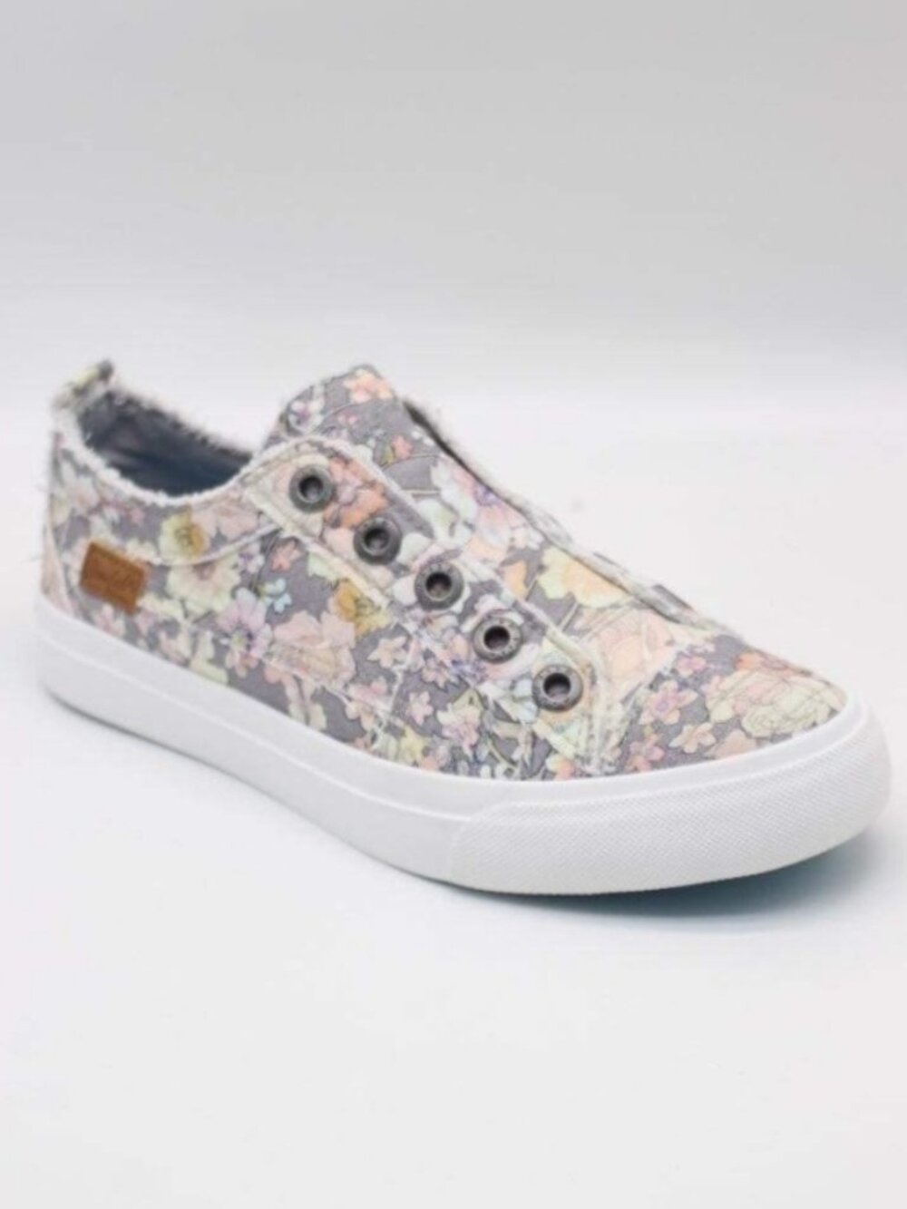 Blowfish Play – Gray Gypsy Floral - Picture 2 of 5